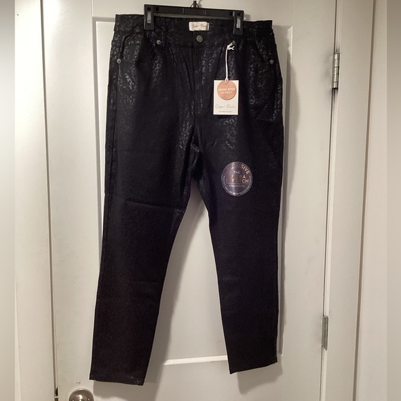 Black Women's Pants - Picture 1 of 5